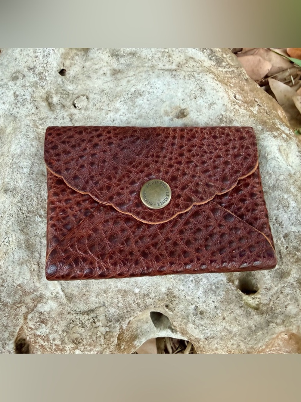 Portland leather Mini daisy wallet Textured Brown Leather